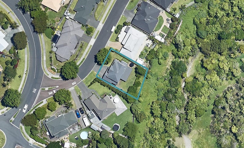 14 Bodiam Place, Bethlehem, Tauranga - Carousel 1