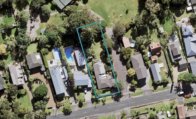 44 Ferry Parade, Herald Island, Auckland - Carousel 1