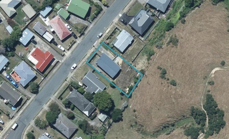 19 Marne Grove, Waitangirua, Porirua - Carousel 1