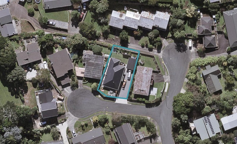 4 Valintine Place, Strandon, New Plymouth - Carousel 1