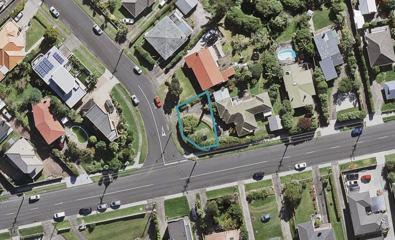 1 Beatrice Avenue, Hillcrest, Auckland - Carousel 1
