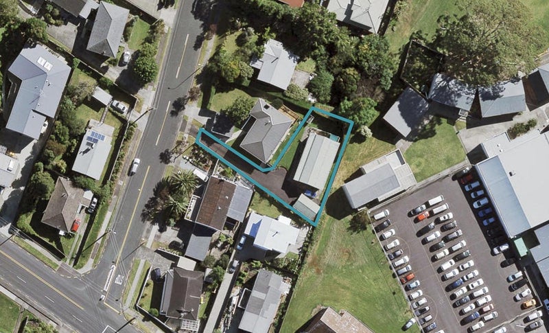 64A Newington Road, Henderson, Auckland - Carousel 1
