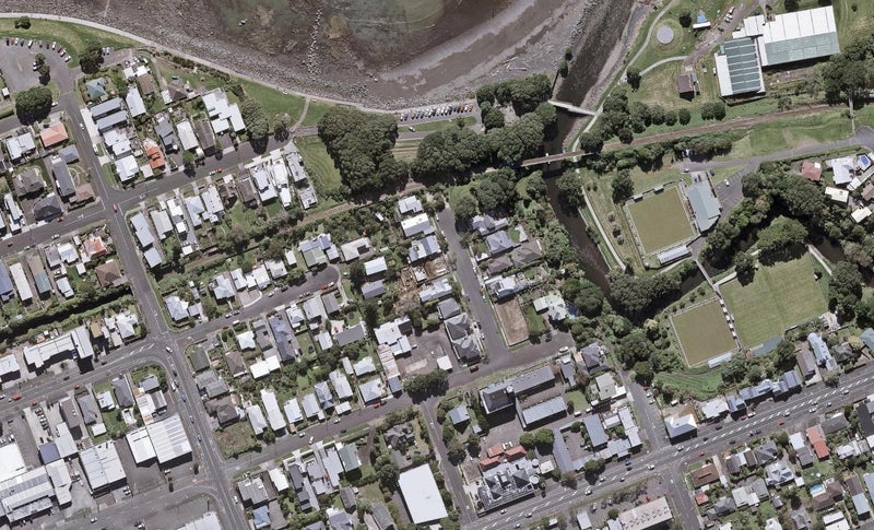 6 Autere Street, Strandon, New Plymouth - Carousel 1