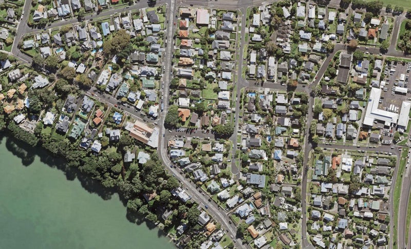 4 Bartley Street, Northcote Point, Auckland - Carousel 1