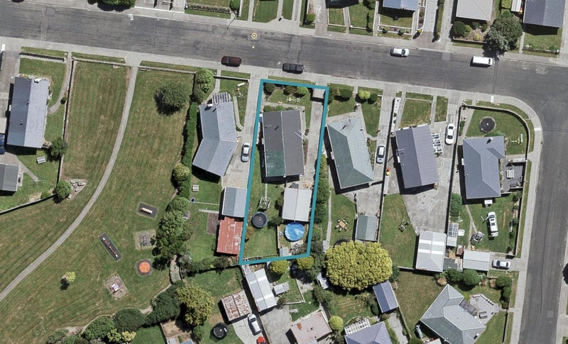 35 Moray Crescent, Grasmere, Invercargill - Carousel 1