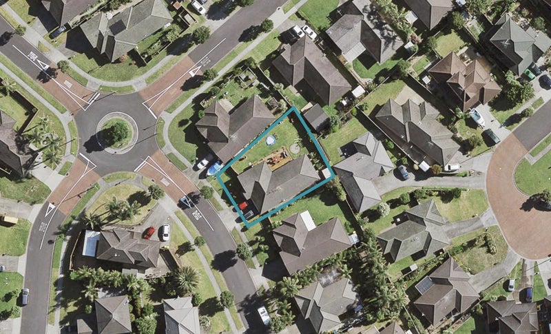 47 Blackwood Drive, Wattle Downs, Auckland - Carousel 1
