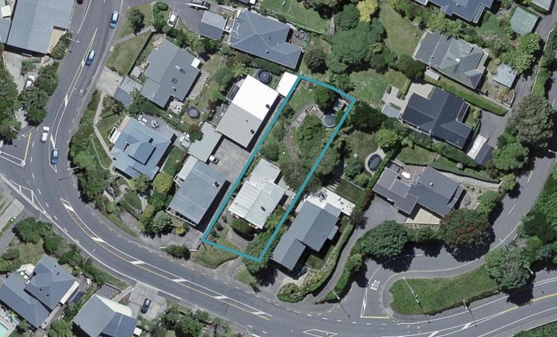 5 Ngaio Gorge Road, Ngaio, Wellington - Carousel 1