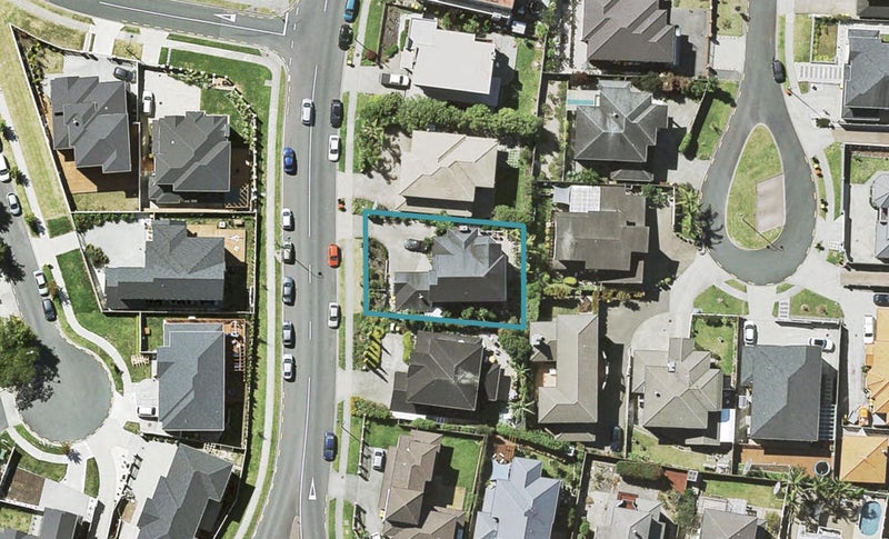 84 Medallion Drive, Oteha, Auckland - Carousel 1