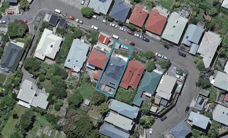 15 Maarama Crescent, Aro Valley, Wellington - Carousel 1