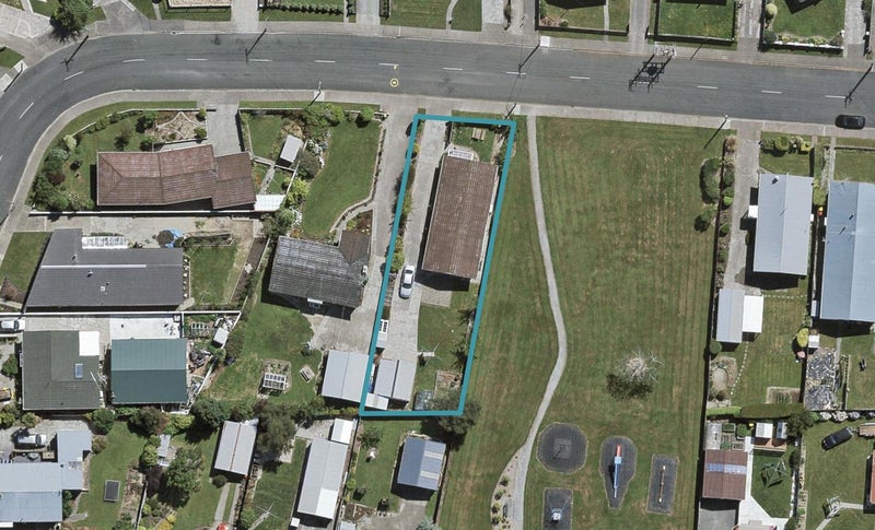 67 Edinburgh Crescent, Waikiwi, Invercargill - Carousel 1