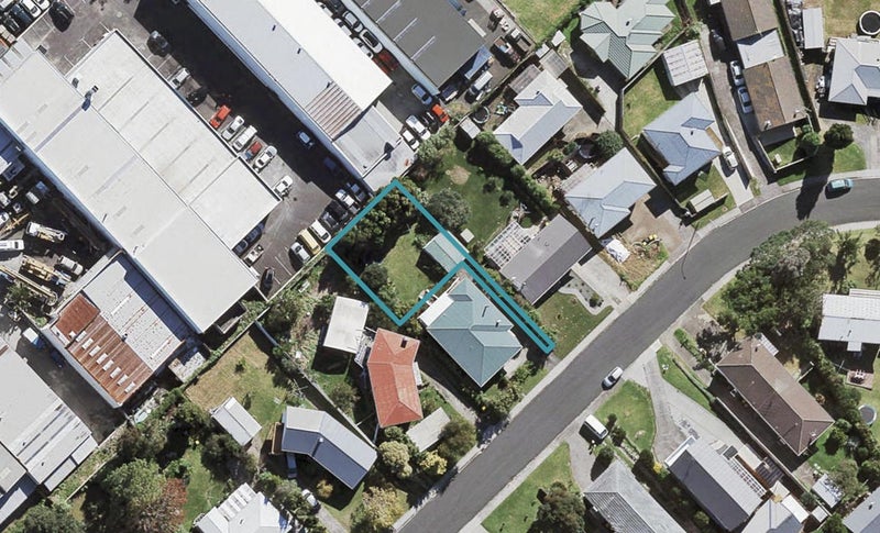 83A Bruce Road, Glenfield, Auckland - Carousel 1