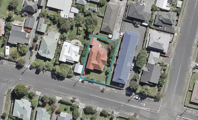 42 Whites Line, WOBURN, LOWER HUTT - Carousel 1