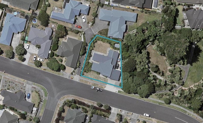 325 Manly Street, Paraparaumu Beach, Paraparaumu - Carousel 1