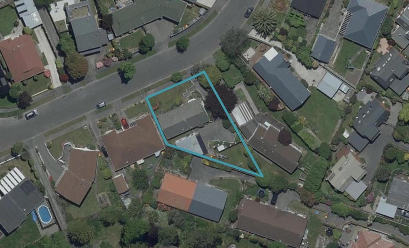 7 Lombard Place, Avonhead, Christchurch - Carousel 1