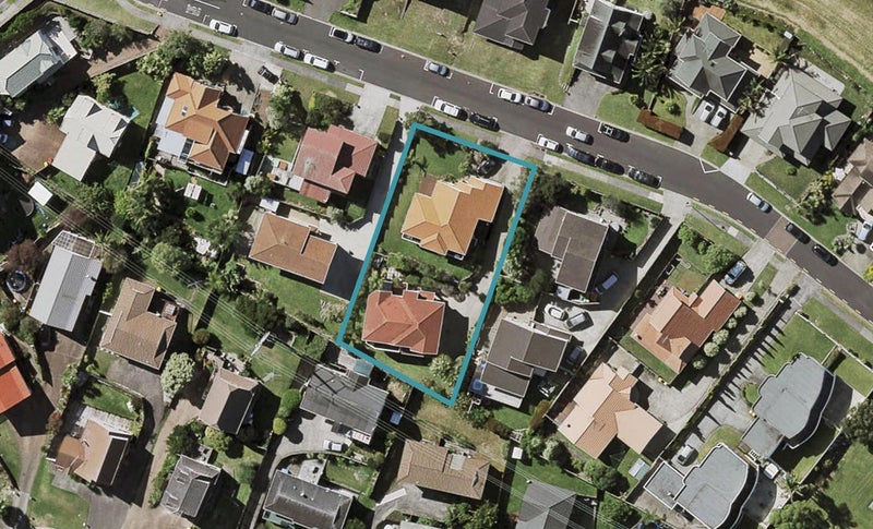 2/7 Highgrove Lane, Tōtara Vale, Auckland - Carousel 1