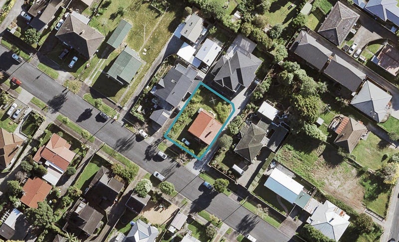 7 Alverston Street, Waterview, Auckland - Carousel 1