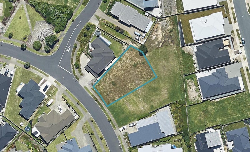 35 Caldera Crescent, Pyes Pa, Tauranga - Carousel 1