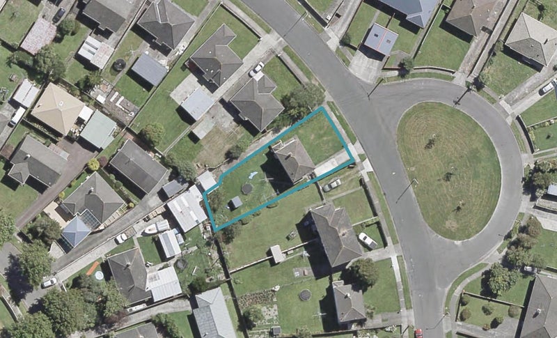 83 Hewer Crescent, Naenae, Lower Hutt - Carousel 1