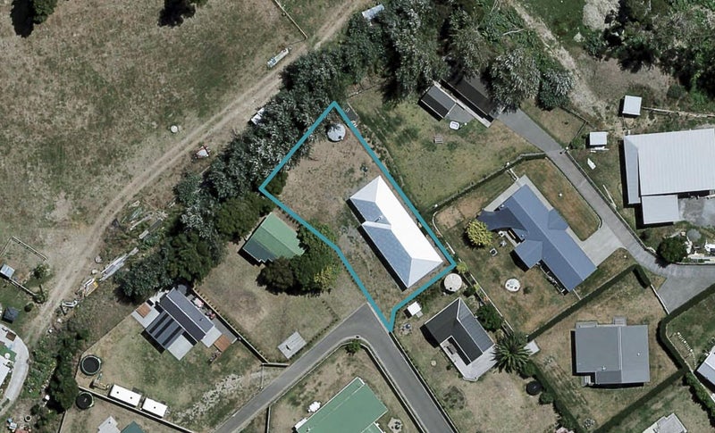 8D Airini Road, Waimarama, Havelock North - Carousel 1