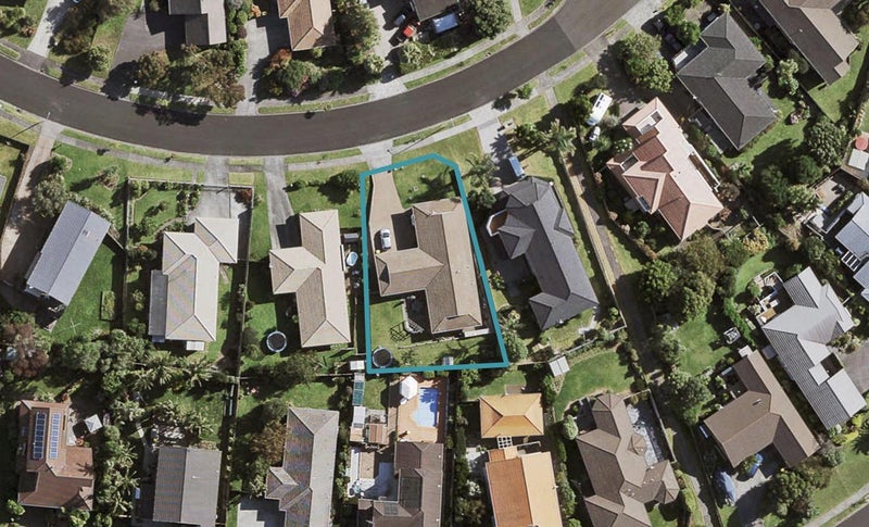 25 Peretao Rise, The Gardens, Auckland - Carousel 1