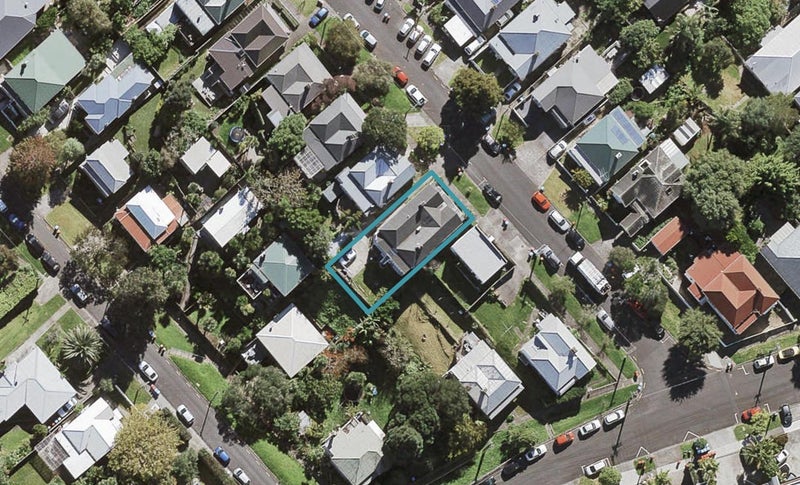 2 Richbourne Street, Kingsland, Auckland - Carousel 1