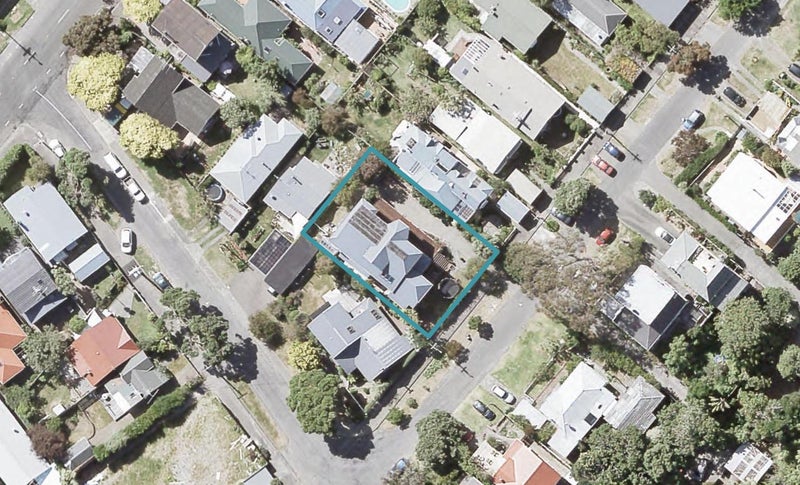 5 Mahoe Street, Eastbourne, Lower Hutt - Carousel 1