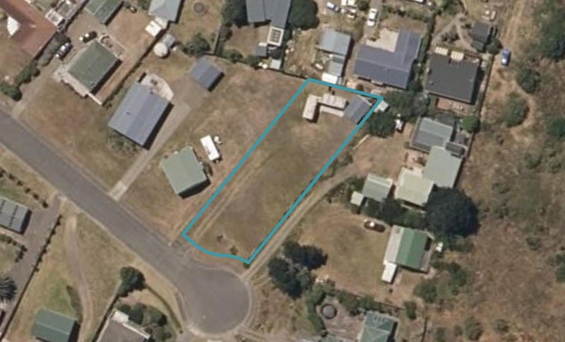 18 Takitimu Street, Waitārere Beach, Levin - Carousel 1