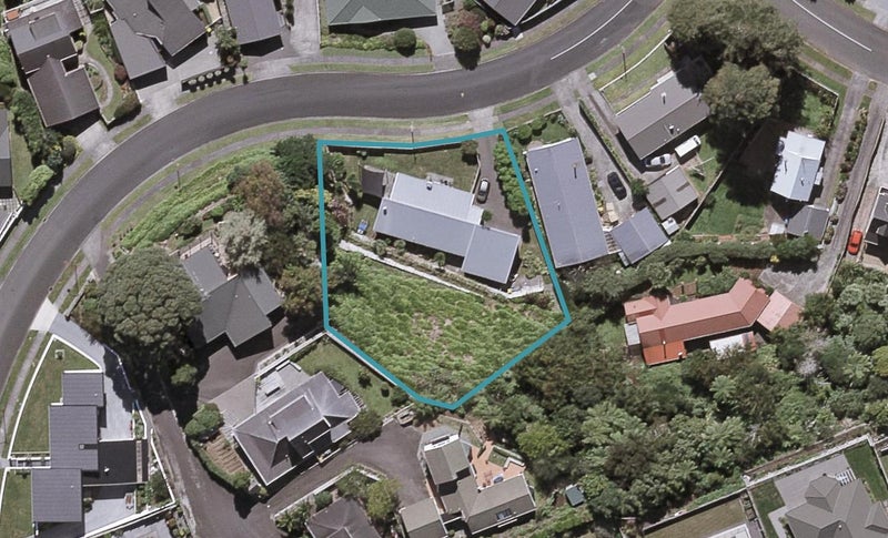 5 Redwood Crescent, Westown, New Plymouth - Carousel 1