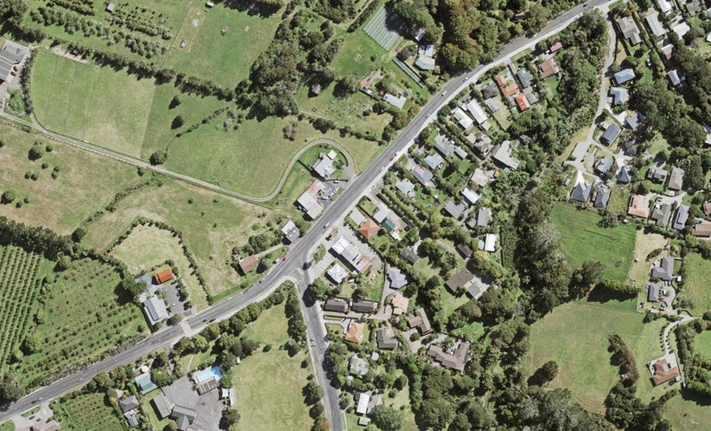 546 West Coast Road, Oratia, Auckland - Carousel 1