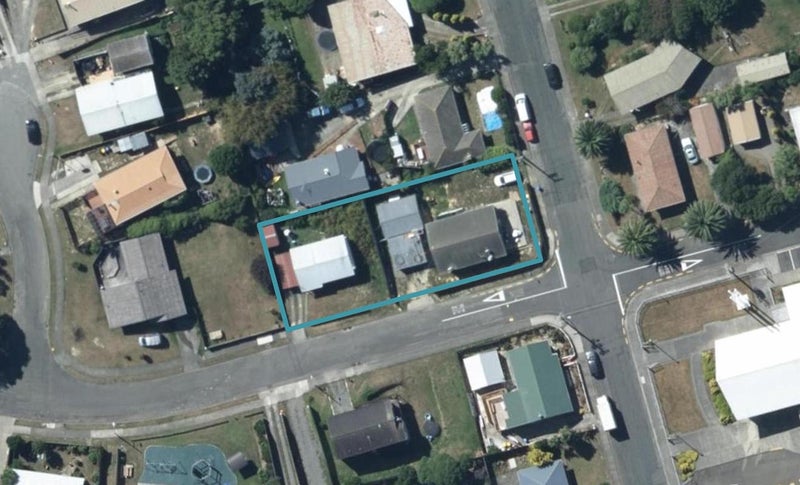 6 Chapel Street, Takapuwahia, Porirua - Carousel 1