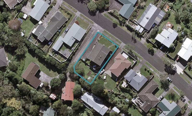 28 Nevada Drive, Merrilands, New Plymouth - Carousel 1