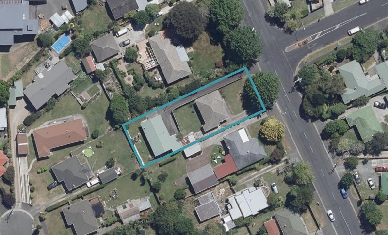 31 Knighton Road, Hillcrest, Hamilton - Carousel 1