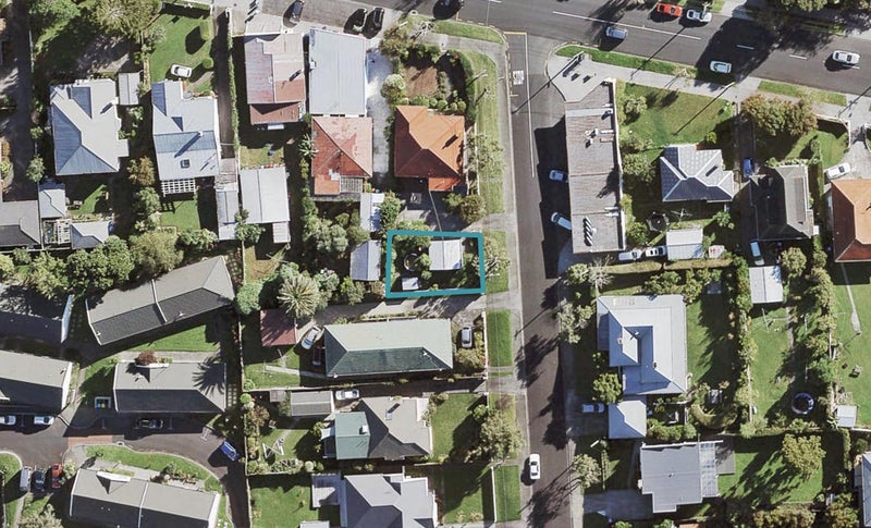 1D Bentleigh Avenue, New Windsor, Auckland - Carousel 1