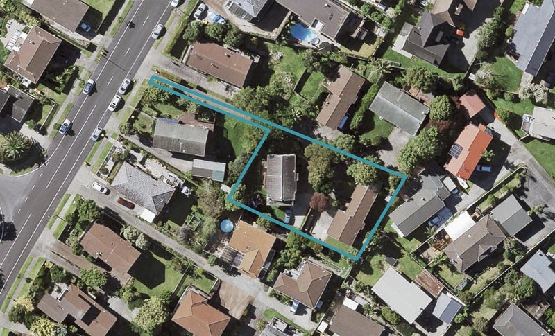 2/108 Bradbury Road, Botany Downs, Auckland - Carousel 1
