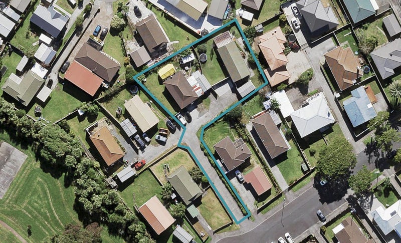 1/141 Canal Road, Avondale, Auckland - Carousel 1