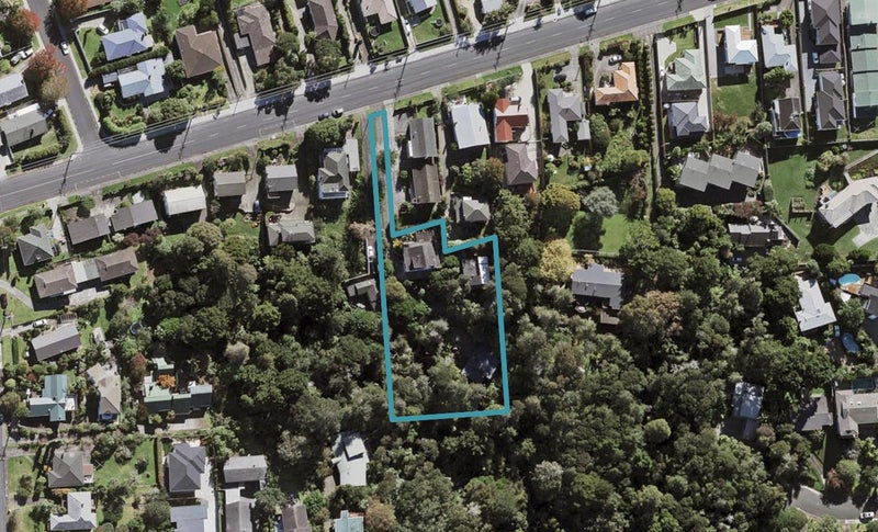2/57 Pupuke Road, Birkenhead, Auckland - Carousel 1