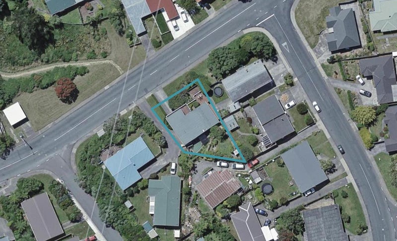 62 Horokiwi Road West, Newlands, Wellington - Carousel 1