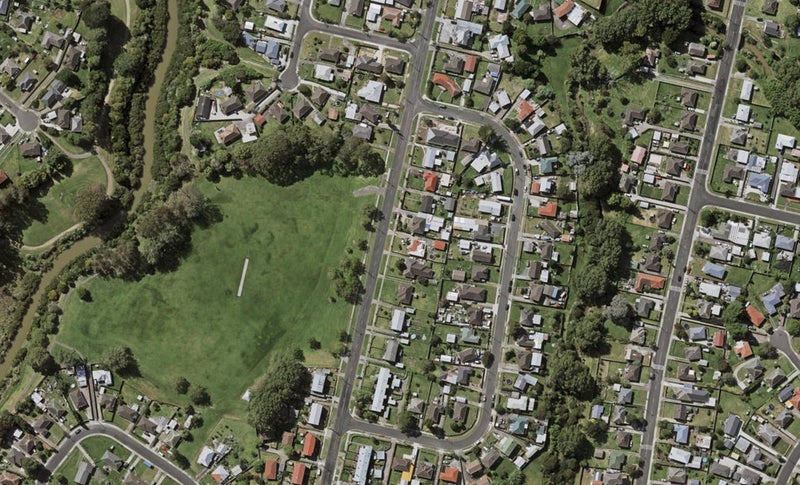45 Hills Road, Otara, Auckland - Carousel 1