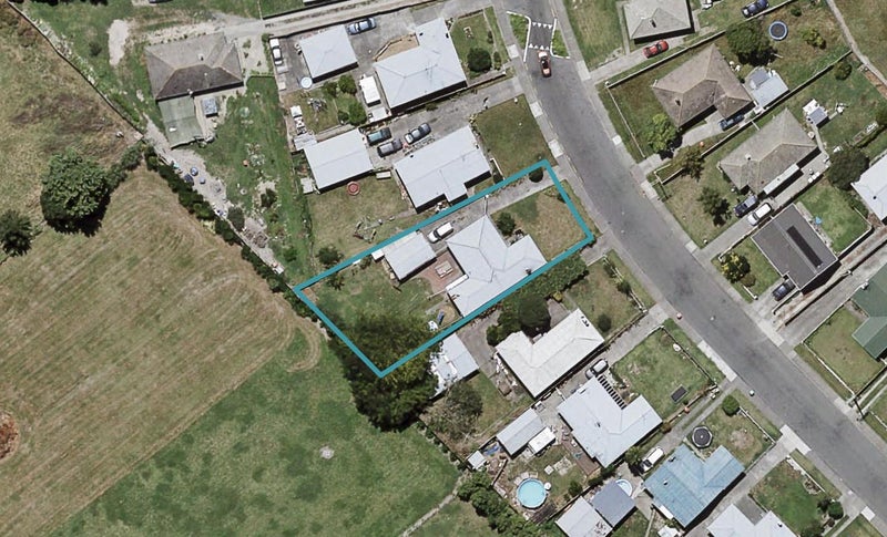517 Lowe Street, Camberley, Hastings - Carousel 1