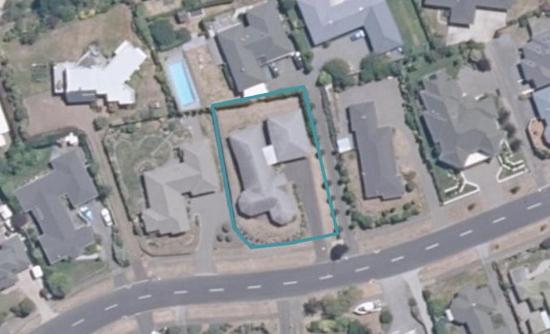 82 Harvey Street, Waipahihi, Taupō - Carousel 1