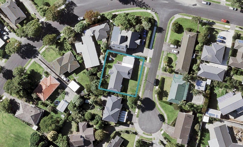 3 Yacht Place, Bucklands Beach, Auckland - Carousel 1