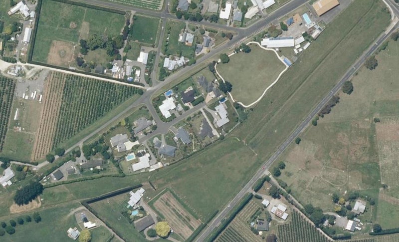 16 Gavin Black Street, Meeanee, Napier - Carousel 1