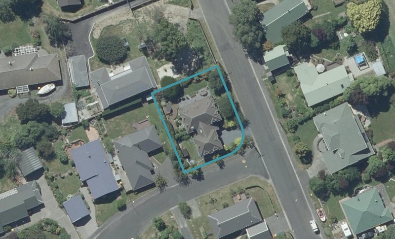 9 Elizabeth Avenue, East Taieri, Mosgiel - Carousel 1