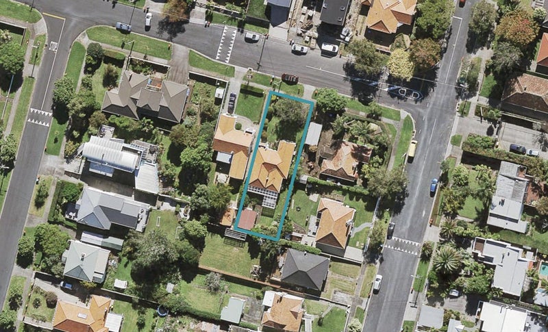 43 Cambourne Road, Sandringham, Auckland - Carousel 1