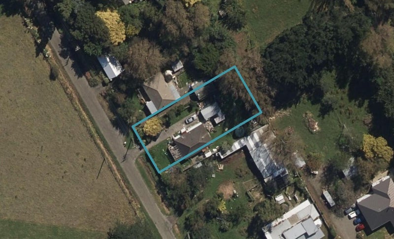 16 Currins Road, Linton, Palmerston North - Carousel 1