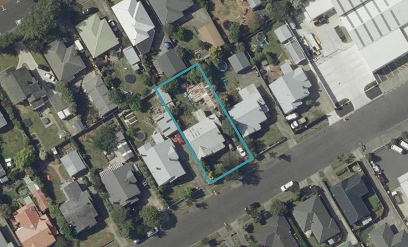37 Beresford Street, Takaro, Palmerston North - Carousel 1