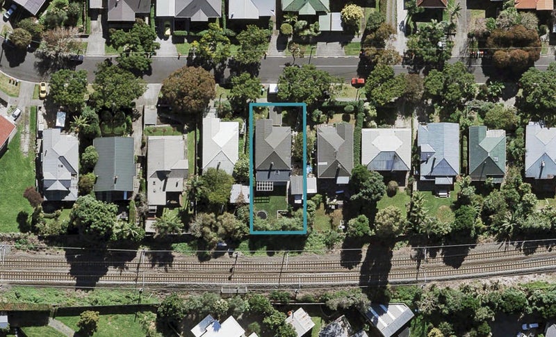 24 Malvern Road, Morningside, Auckland - Carousel 1