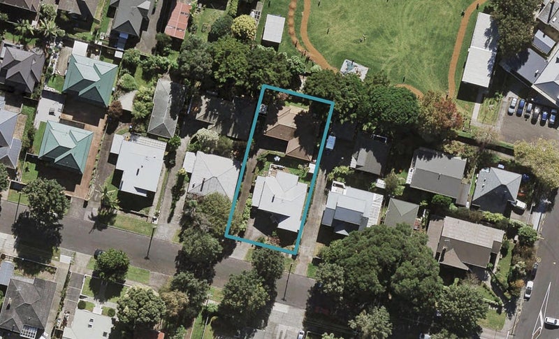 3 Oak Street, Royal Oak, Auckland - Carousel 1