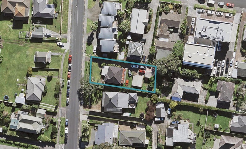 4 Colonial Road, Birkenhead, Auckland - Carousel 1