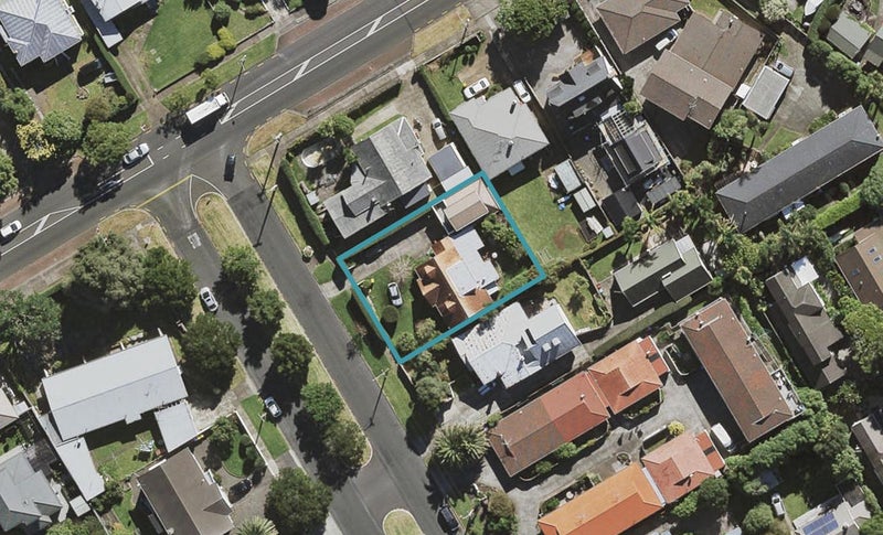 87 Moana Avenue, One Tree Hill, Auckland - Carousel 1